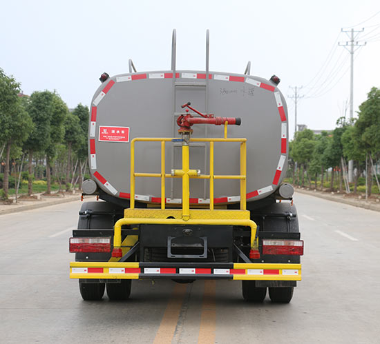 KLF5120GSSH6型灑水車