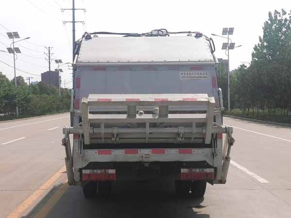 解放型壓縮式垃圾車