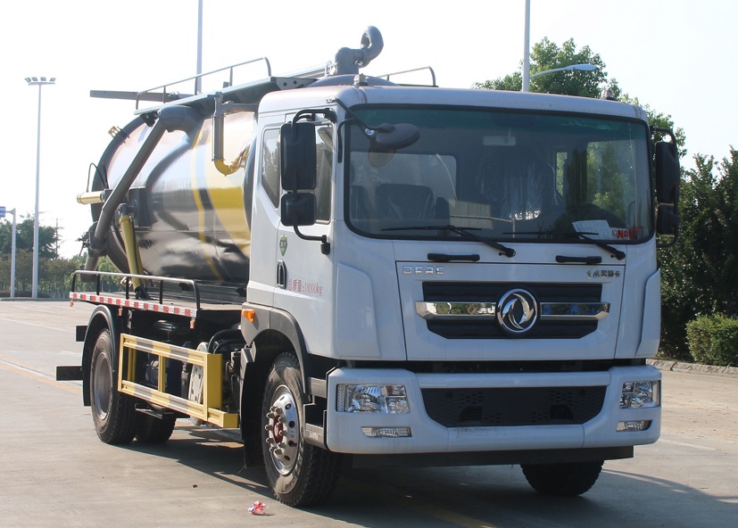 KLF5182GXWE6型吸污車