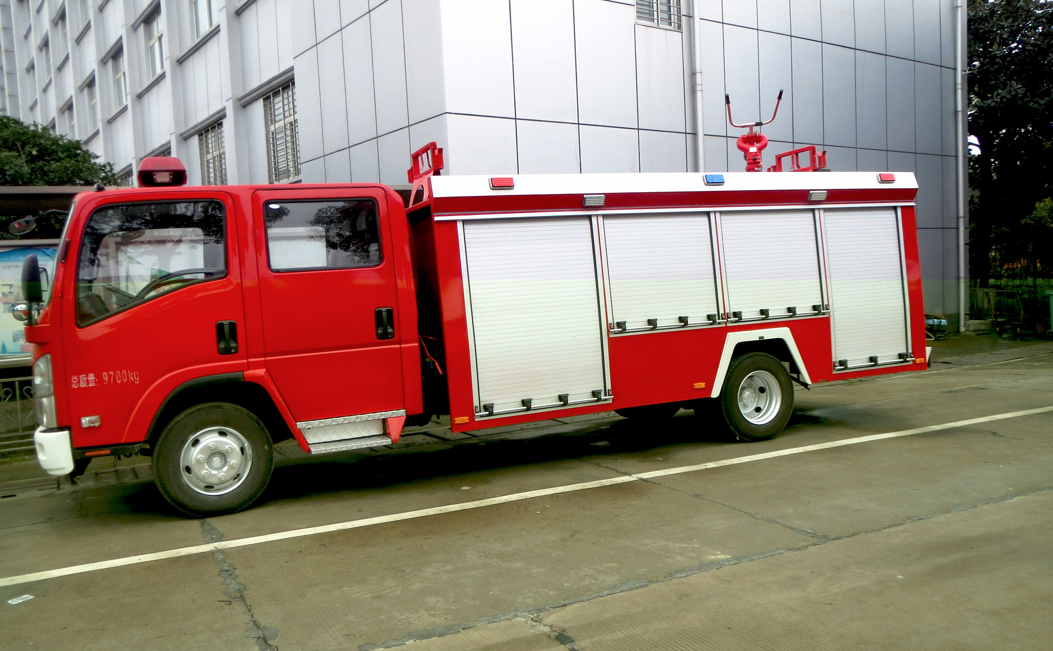 五十鈴3噸消防車(chē)
